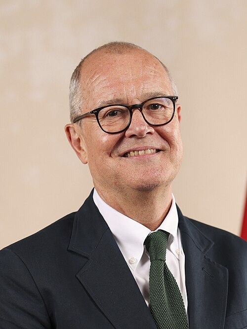 Patrick Vallance (1960-)