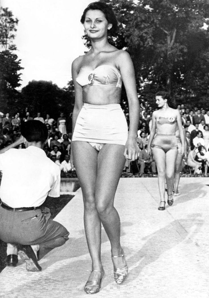 Sophia Loren (1934-)